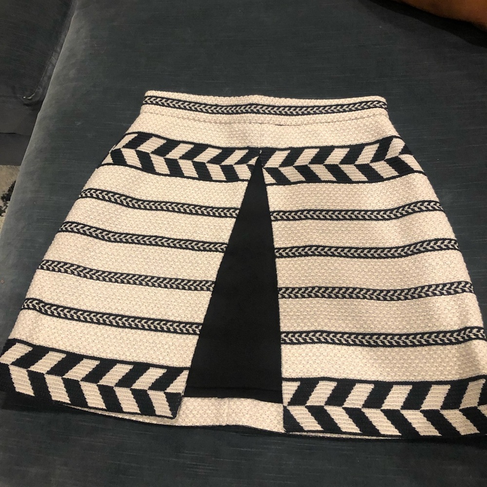 Alice and Olivia black and cream skirt